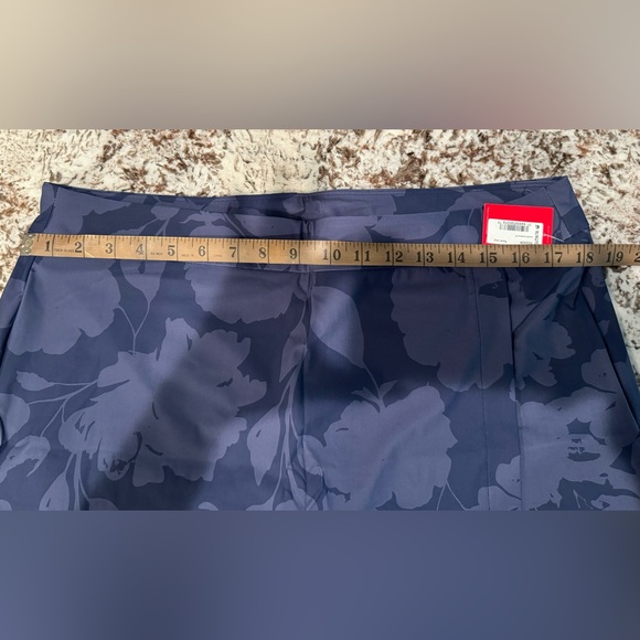 SPANX Sunshine Skort - Picture 6 of 9